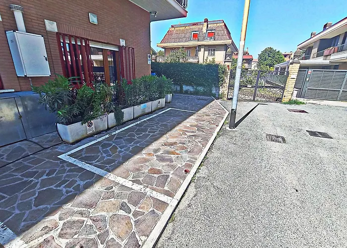 2 Metro A Free Parking *